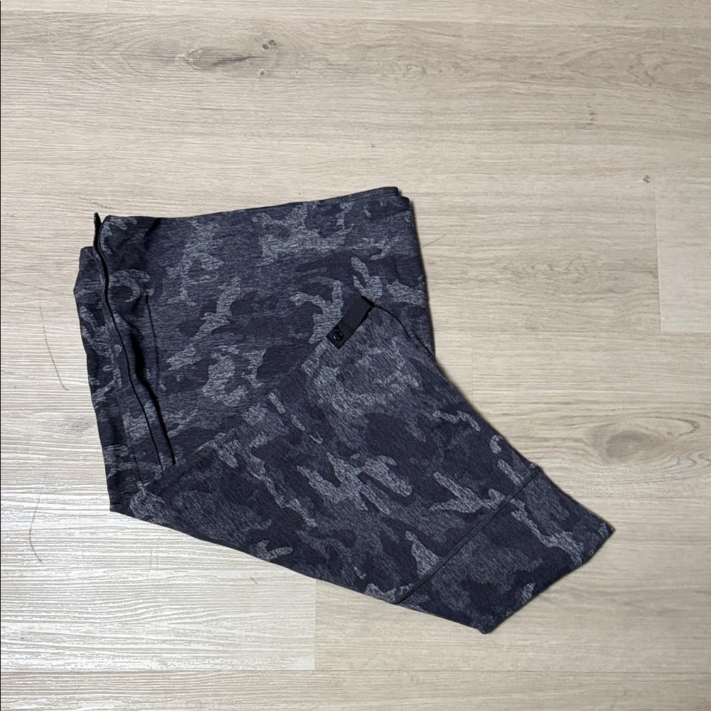 lululemon athletica Vinyassa Snap Cozy Soft Gray Camo Scarf